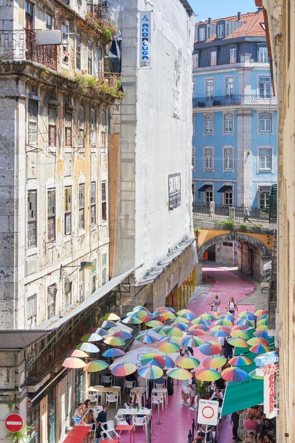 Sunny Pink Street Historical Apt, By Timecooler Лиссабон Экстерьер фото